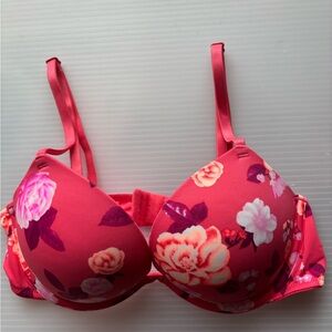 Victoria’s Secret PINK Wear Everywhere Super Push Up Bra